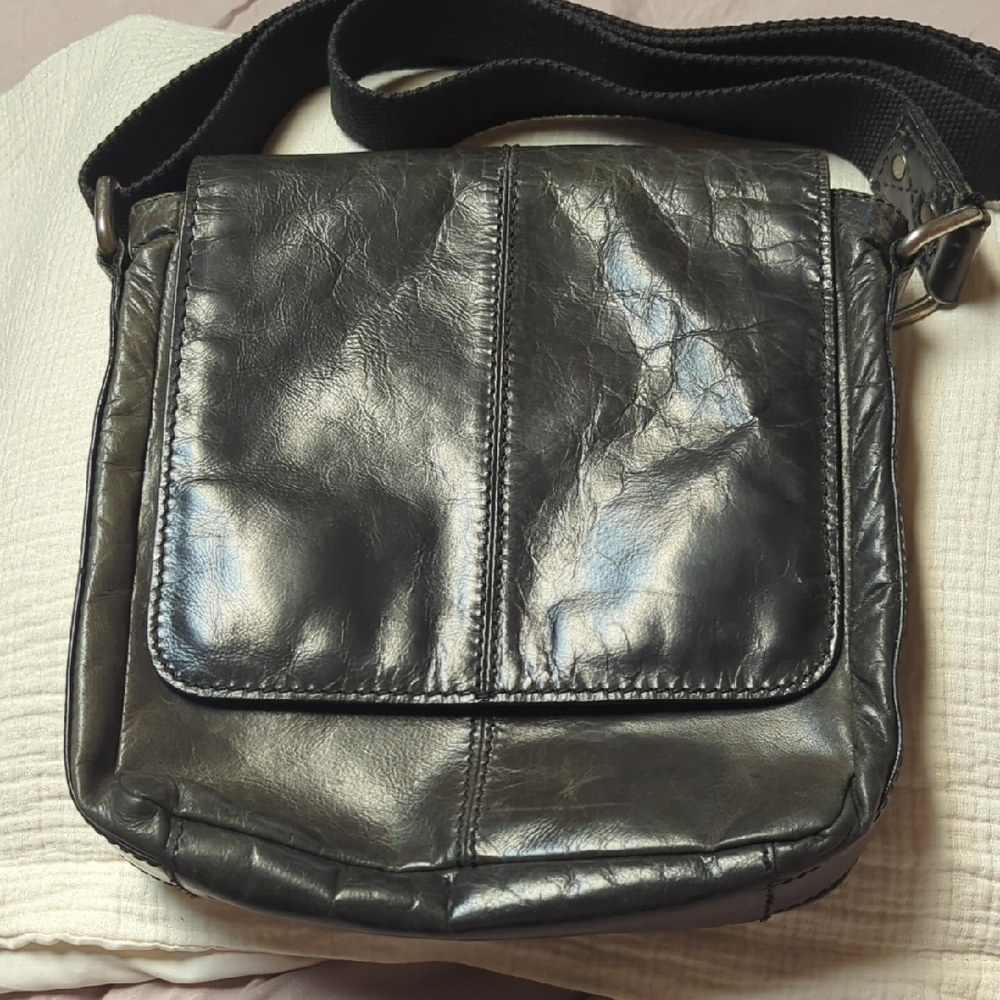 Fossil Black Leather Messenger Bag